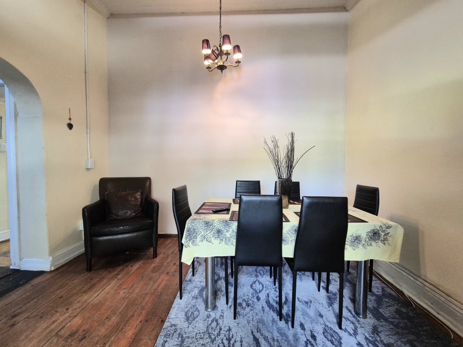 4 Bedroom Property for Sale in Wynberg Upper Western Cape